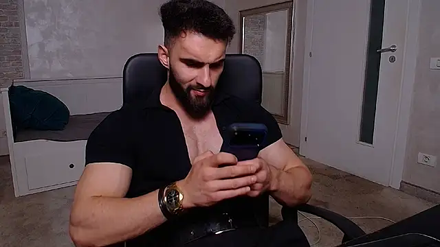 Онлайн чат XXX MicahLane