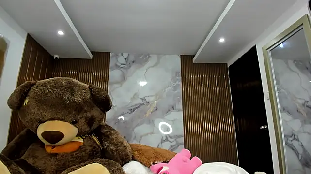 Mindy_19 élő XXX-chatje