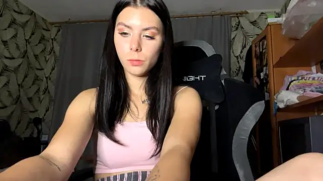 XXX chat uživo modela LilyMinimum