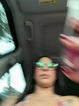 הופעת וובקאם של charlotte_stevenss_