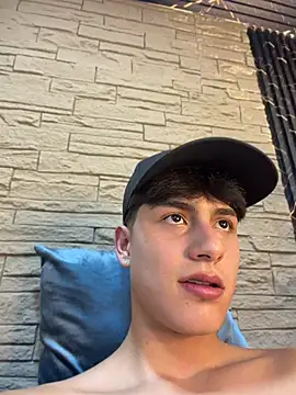 Chatroom XXX en direct de Lander_Cruz