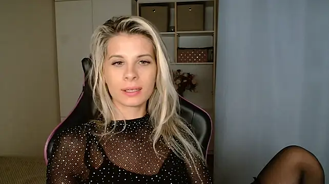 KristineGlow Chat XXX in diretta