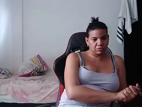 XXX chat uživo modela Adriana_0312