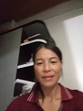 Chat +18 de Lily-ly ao vivo