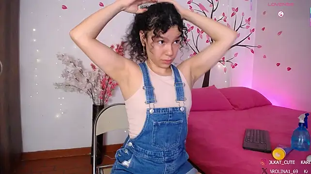 Karolina_1's Live XXX Chat