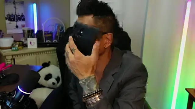 Ghost11_11 Show in webcam
