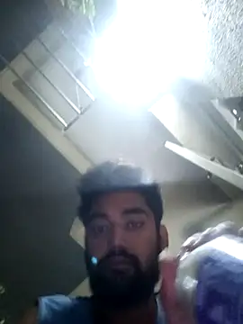 Chat XXX ao vivo de dhruvplayboy