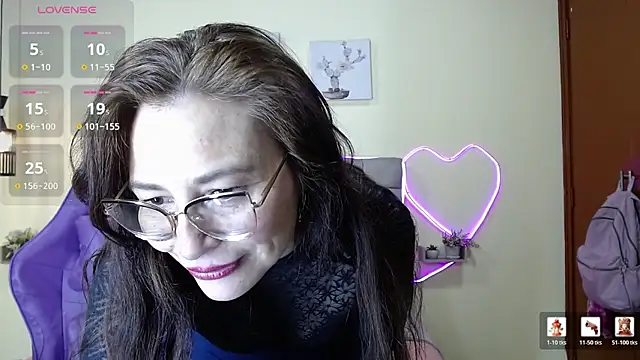 _naomi_s Chat XXX live