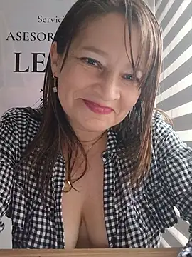 KAREN--03's Live XXX Chat