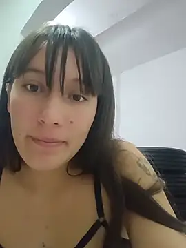 Chat +18 de CrystalLaurent ao vivo