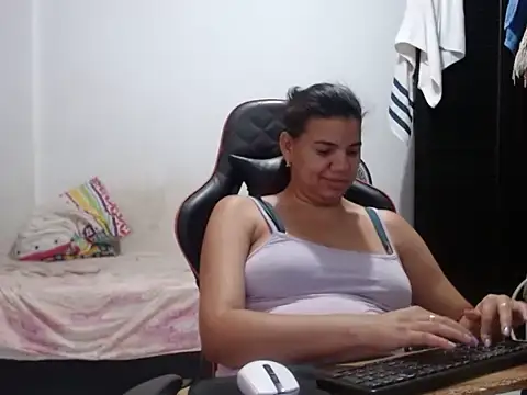 Adriana_0312's Live XXX Chat