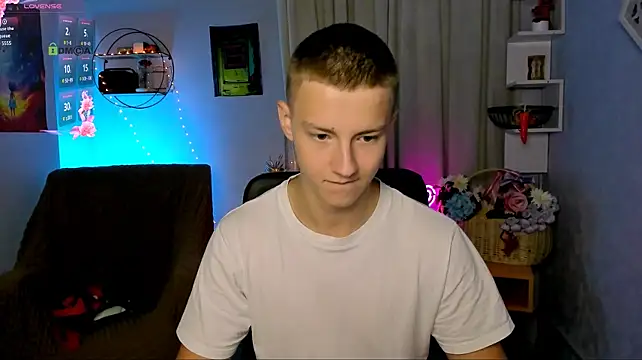 Онлайн чат XXX noah_nero
