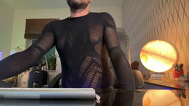 tomz0819 – Live XXX-chat