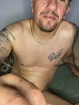 Chatroom XXX en direct de mikacapoupa