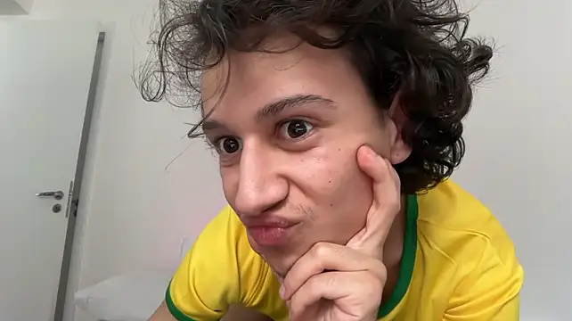 Chat XXX en directo de ivan_abundance