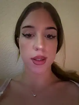 SweetJulia18 Live XXX-Chat