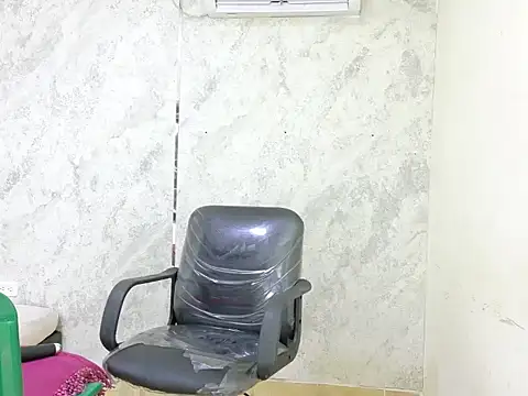 XXX chat uživo modela manuu_0_