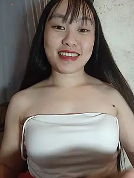 Cherry-squirtt Chat XXX in diretta