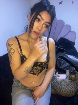 DAKOTA_SAKURAのライブXXXチャット