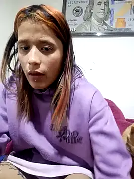 Lya_Ross19's Live XXX Chat