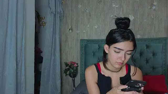 Marcelaa_foxのライブXXXチャット