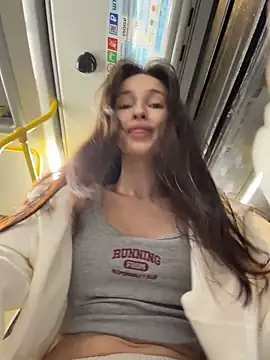 -missbehaving- Chat XXX in diretta