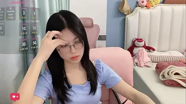 XXX chat uživo modela Luna-666