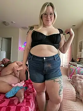 PiggyRose Adlı Modelin Canlı XXX Sohbeti