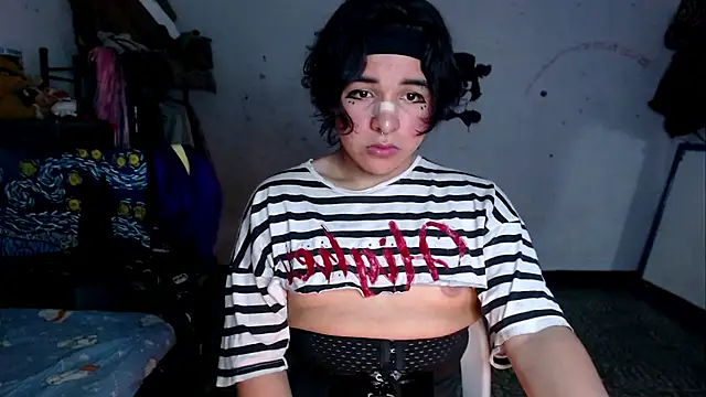 Cutie_Sam: онлайн-секс-чат