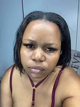 GoldenAss07 Live XXX-Chat