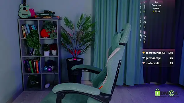 moon_Gloww Chat XXX live