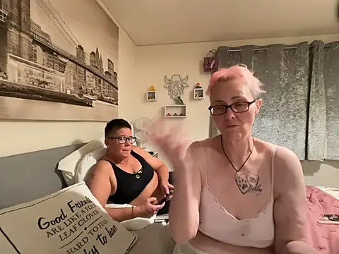 Curvy-Jinx Chat XXX in diretta