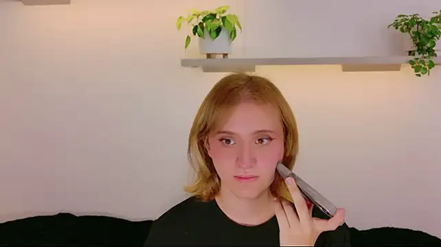 XXX chat uživo modela seraphine_star