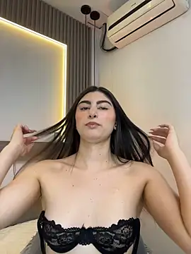 evelyn_hills' Live XXX Chat