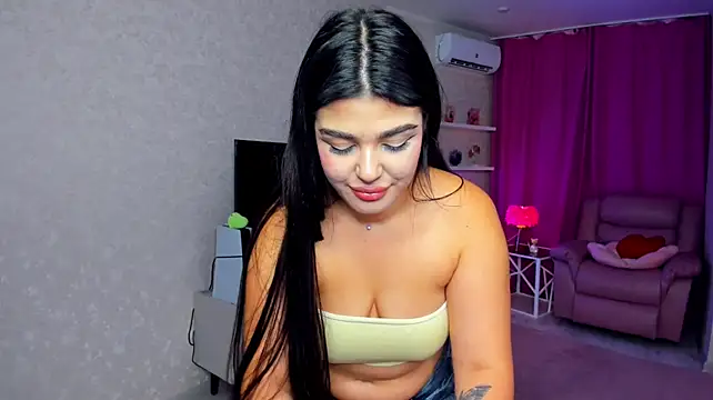 Chat XXX en directo de AlluringAriel