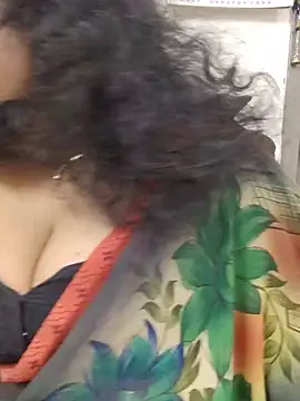 Chatroom XXX en direct de Floraa-Queen