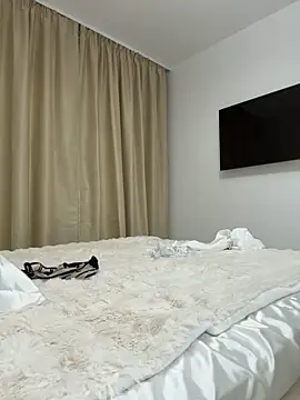 KirstieVegas Chat XXX live