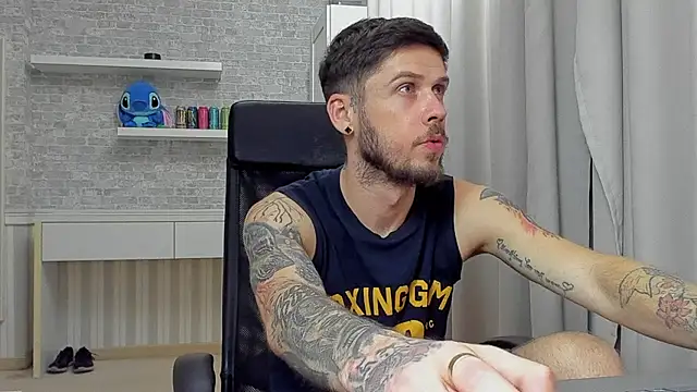 JonahShaw Live XXX-chat
