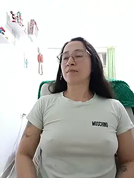 دردشة emilypoppy3 الجنسية المباشرة
