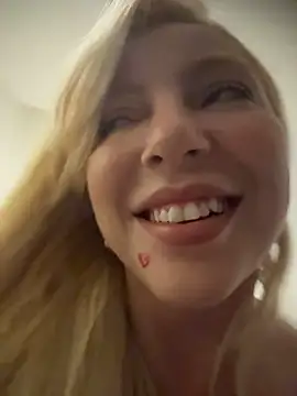 Juuhschmitt Show in webcam
