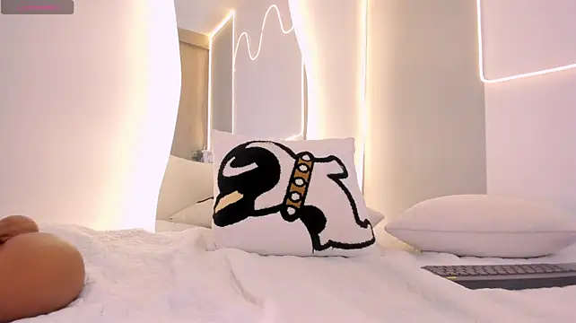 Chat +18 de EllieMitchell ao vivo