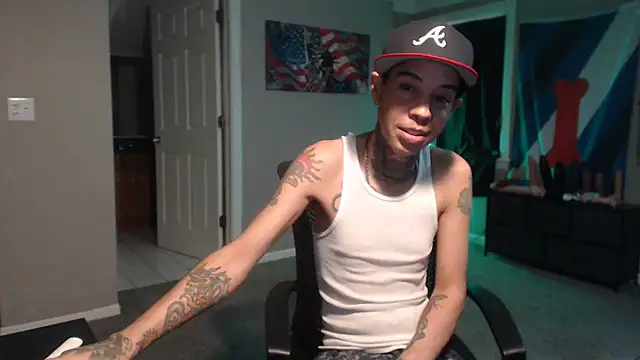 Michigan9000 Chat XXX in diretta