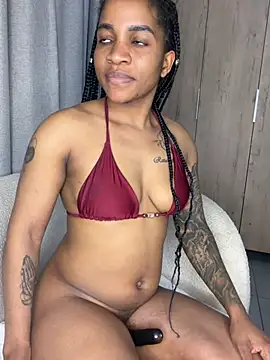 Milkypucy's Live XXX Chat