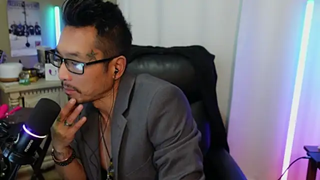 Chatroom XXX en direct de Ghost11_11