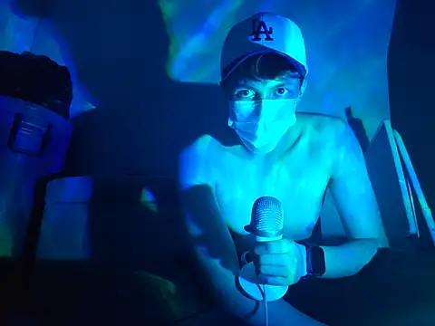 Show modela themaskedtwink na web-kameri