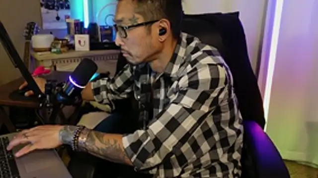 Chat XXX en directo de Ghost11_11
