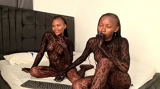 Brown_babez's Live XXX Chat