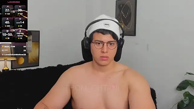 Chat XXX en directo de Thom_Ohtani