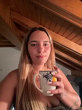 Naomi-Klein Live XXX-Chat
