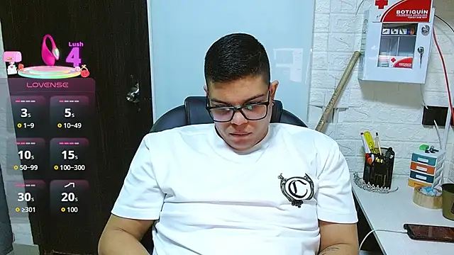 Realjoel01 লাইভ XXX চ্যাট